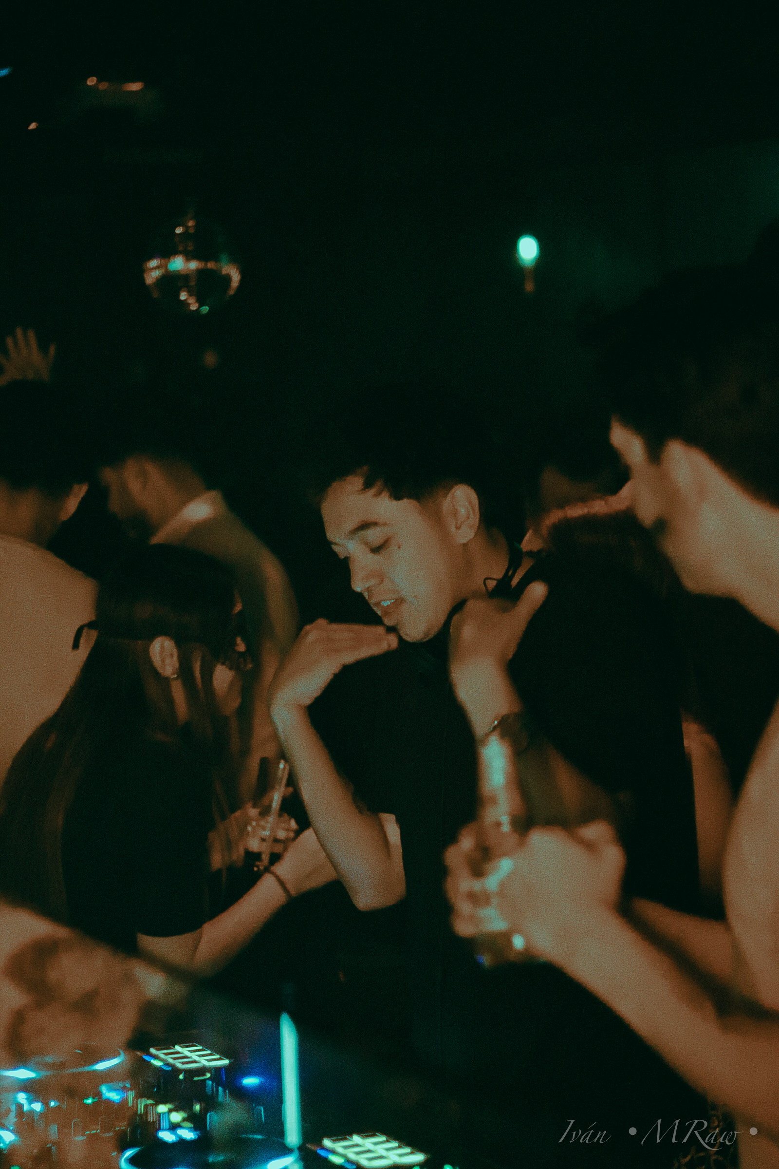 Noche De Muertos @LOCAL8
