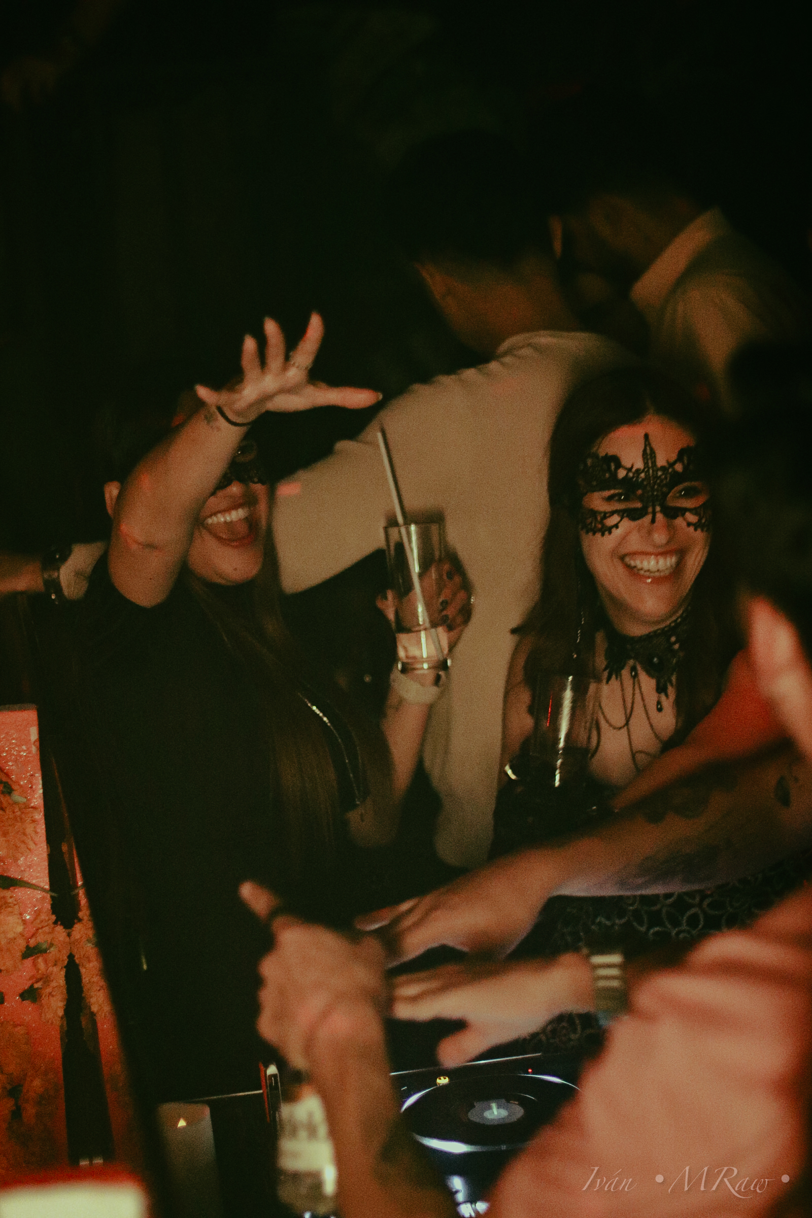 Noche De Muertos @LOCAL8